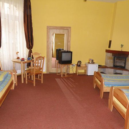 Art-Mont Apartment Krakow Bagian luar foto